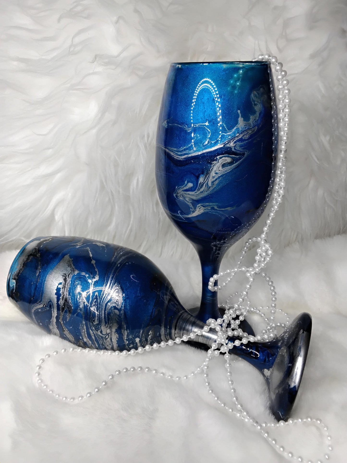 8 oz. Silver/Blue Wine Glass Set