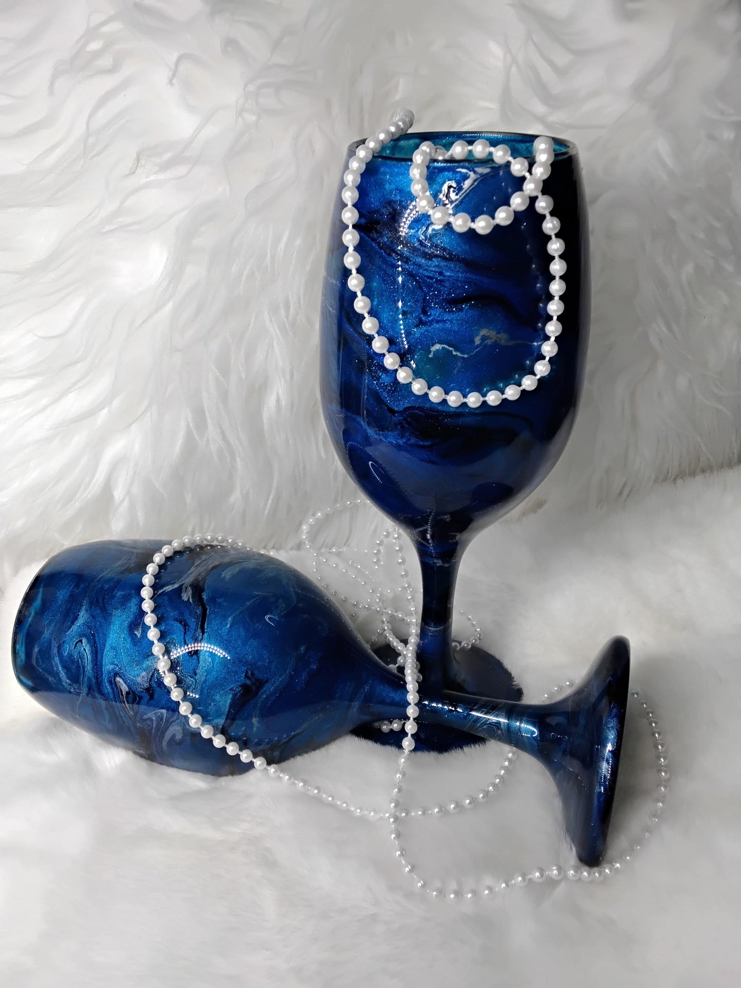 8 oz. Blue Wine Glass Set